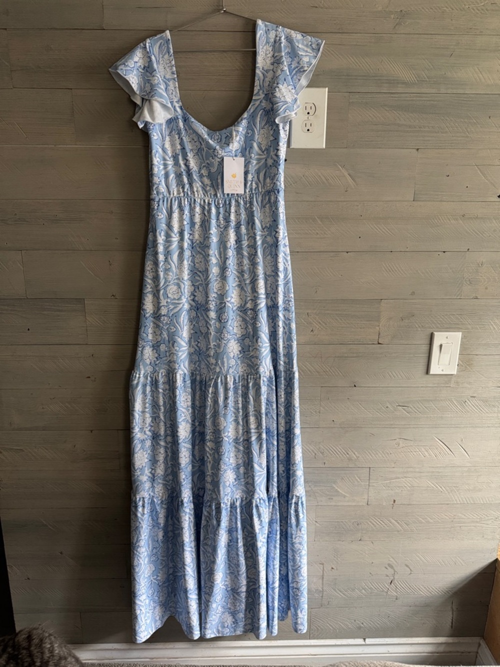 Light Blue Floral Maxi Dress with Square Neckline and Flutter Sleeves - Picture 3 of 8